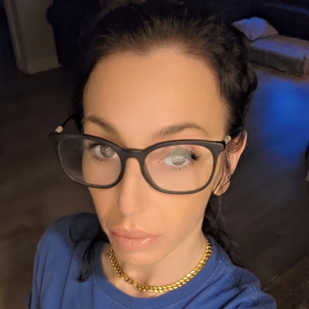 Meet your Posher, Krystina